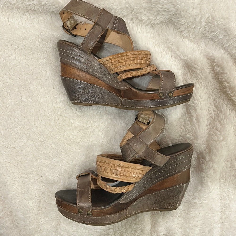 Bedstü Jaslyn Wedge